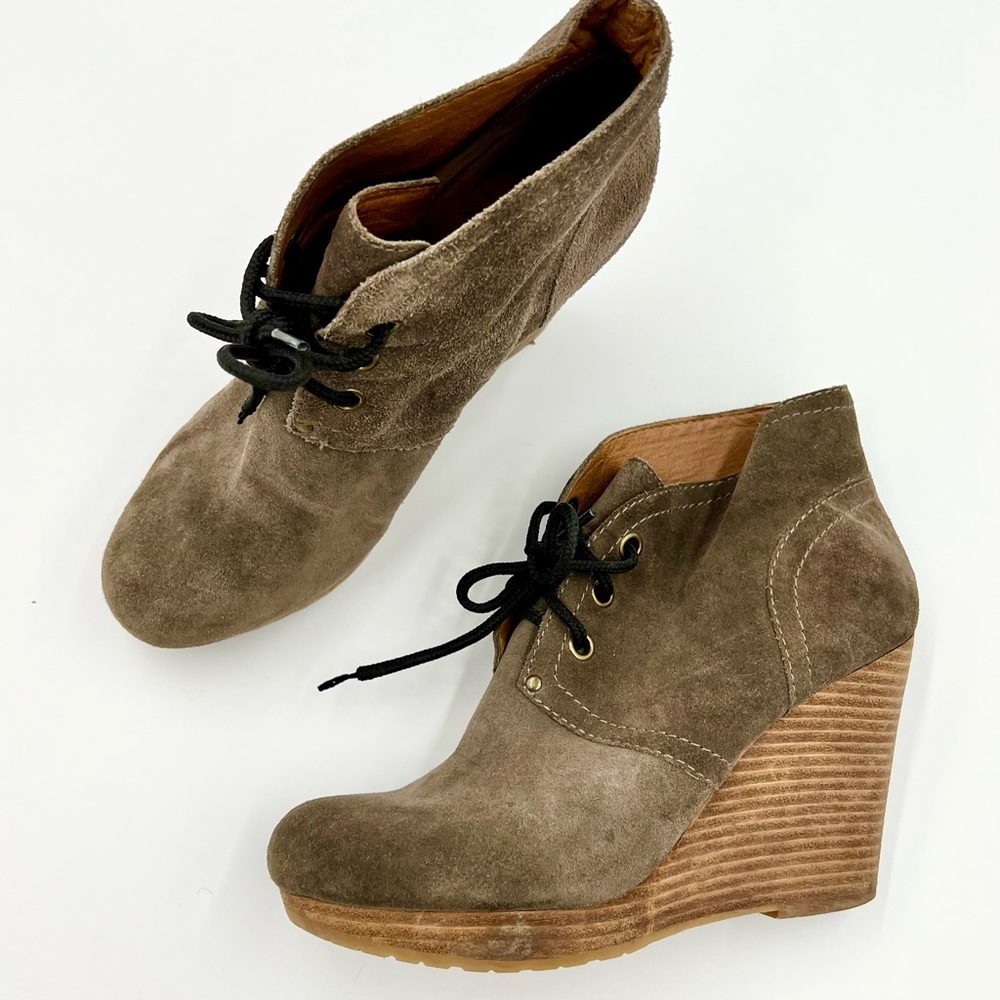 Women's Lucky Brand Norice Wedge Ankle Boots Booties Shoes Size 8.5 Gray Suede